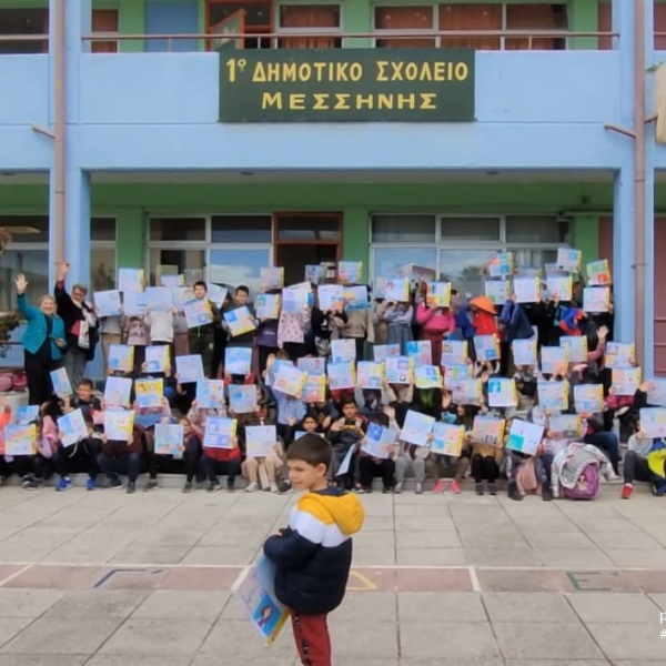 🇬🇷 La scuola di Messini saluta tutti i bambini del progetto #seaskypeace